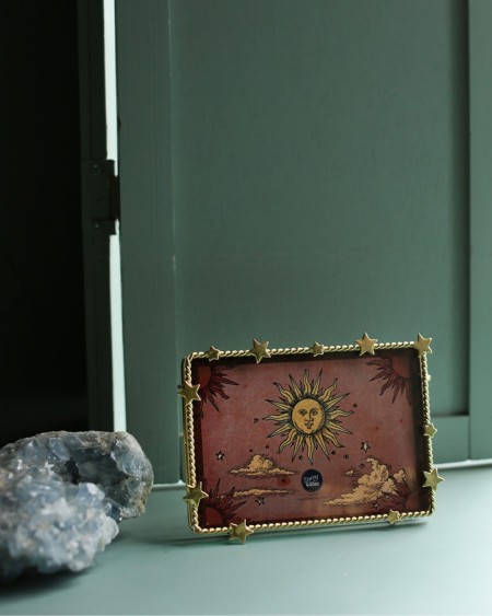 Cornice con stelle