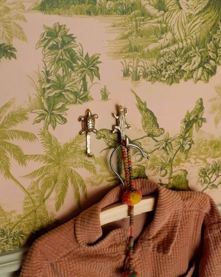 Crochet mural - mini crocodile